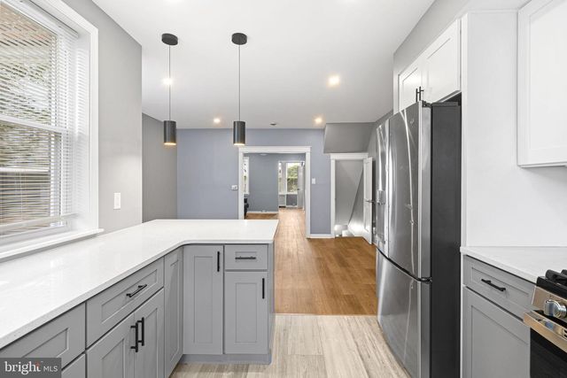 7818 LENNOX RD, Upper Darby, PA 19082