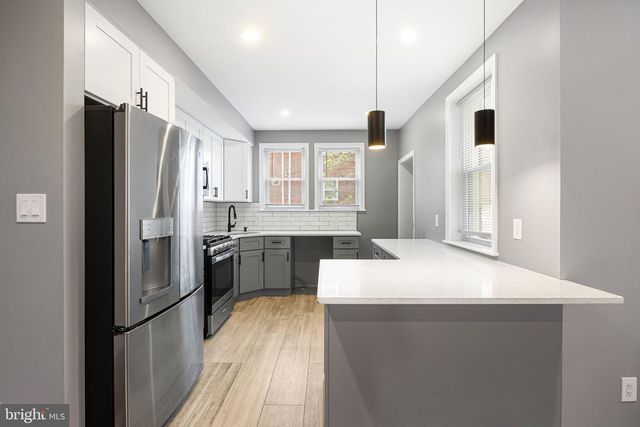 7818 LENNOX RD, Upper Darby, PA 19082