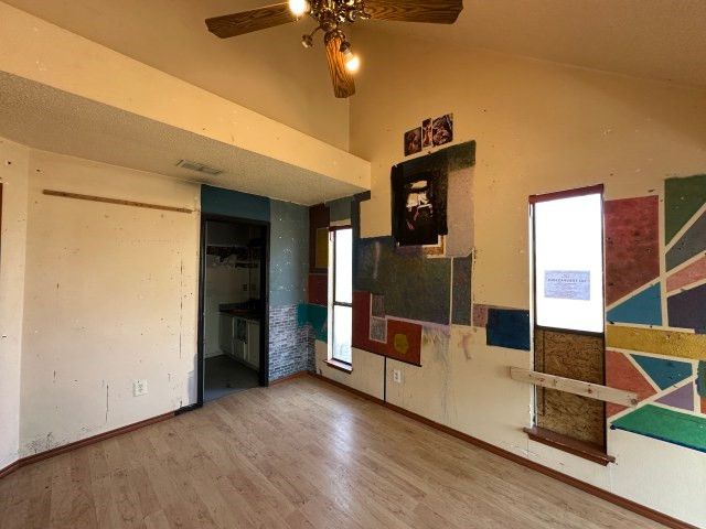 548 Spring River Drive, Martindale, TX 78655