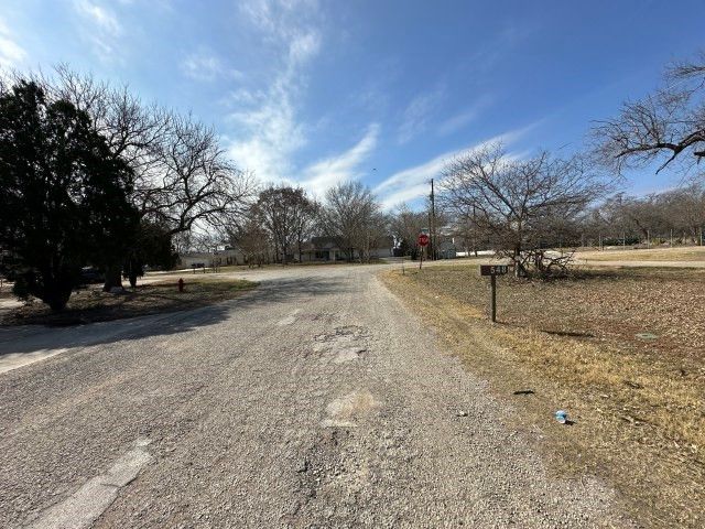 548 Spring River Drive, Martindale, TX 78655