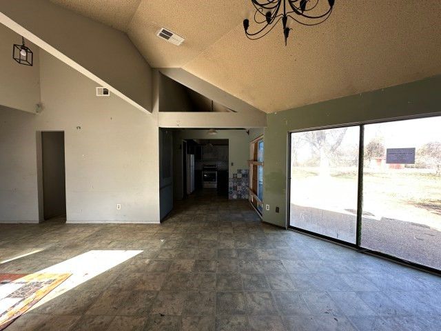 548 Spring River Drive, Martindale, TX 78655