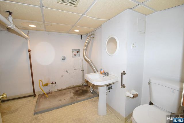352 Demarest Avenue, Oradell, NJ 07649