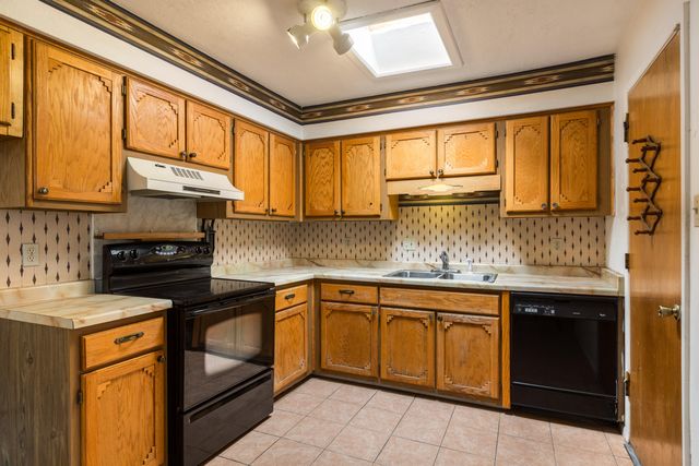 3237 Corona Drive NW, Albuquerque, NM 87120