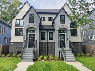 2106 Darrow Avenue, Evanston, IL 60201