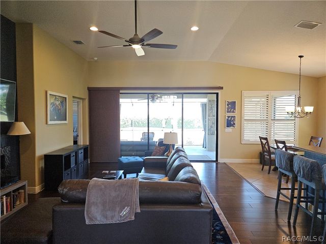 2353 N Mia Point, Lecanto, FL 34461