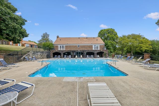333 Huntington Ridge Dr, Nashville, TN 37211