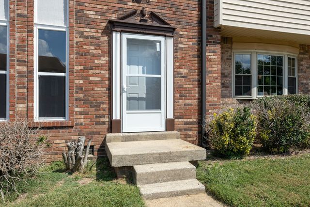 333 Huntington Ridge Dr, Nashville, TN 37211