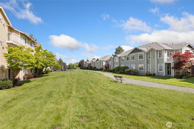 551 241st Lane SE, Sammamish, WA 98074
