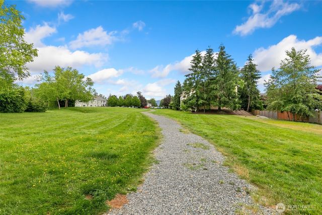 551 241st Lane SE, Sammamish, WA 98074