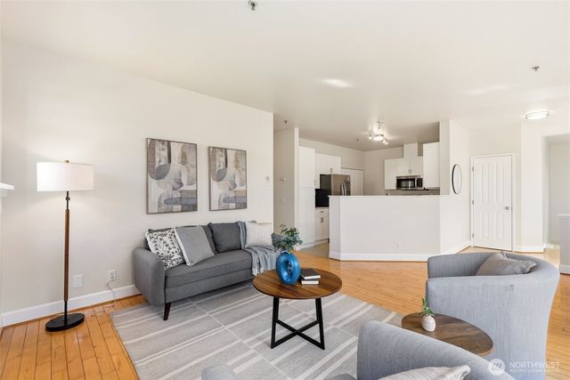 551 241st Lane SE, Sammamish, WA 98074