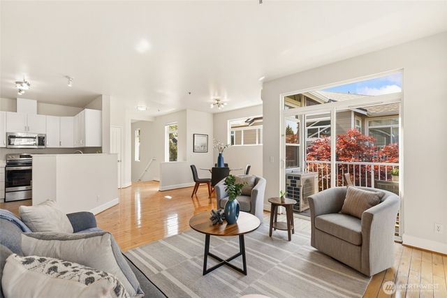 551 241st Lane SE, Sammamish, WA 98074