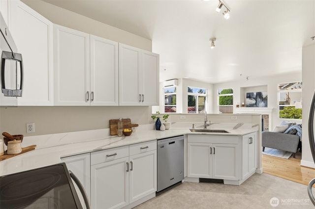 551 241st Lane SE, Sammamish, WA 98074