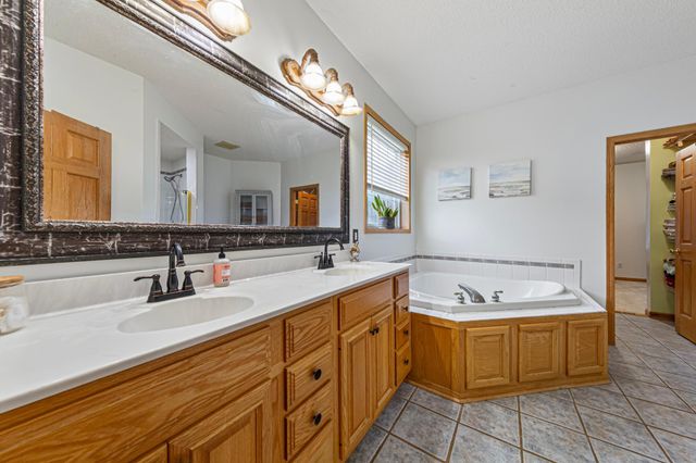 1809 Michigan Drive, Northfield, MN 55057