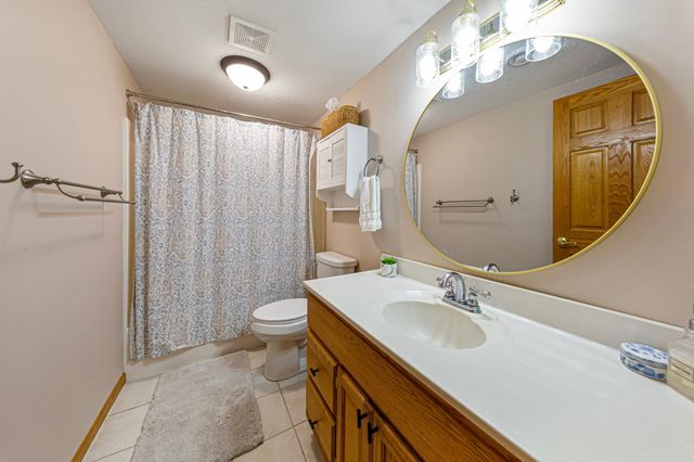 1809 Michigan Drive, Northfield, MN 55057