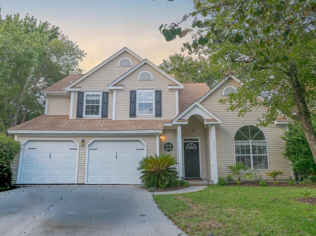 1901 Oak Tree Lane, Mount Pleasant, SC 29464