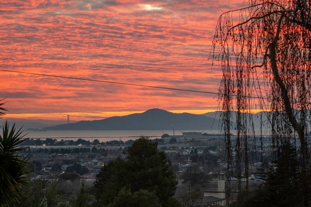 2530 Edwards Ave, El Cerrito, CA 94530