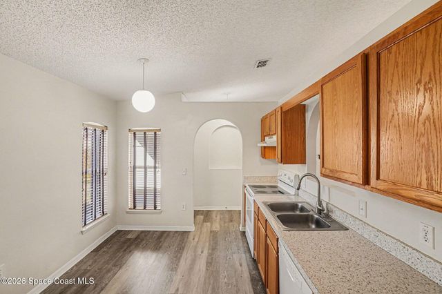 2268 Spring Creek Circle NE, Palm Bay, FL 32905