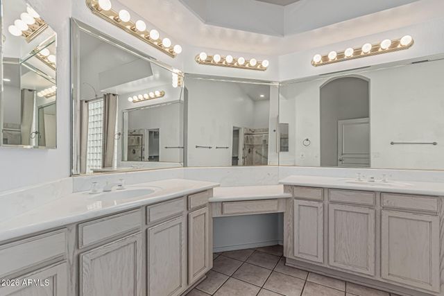 408 N FALCON Court, Gilbert, AZ 85234