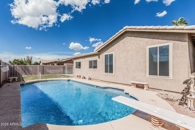 408 N FALCON Court, Gilbert, AZ 85234