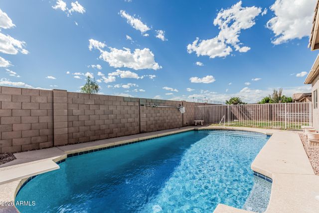 408 N FALCON Court, Gilbert, AZ 85234
