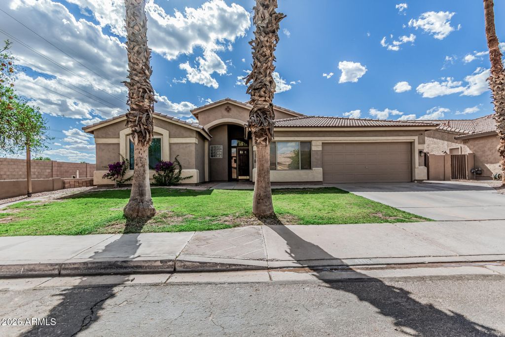 408 N FALCON Court, Gilbert, AZ 85234