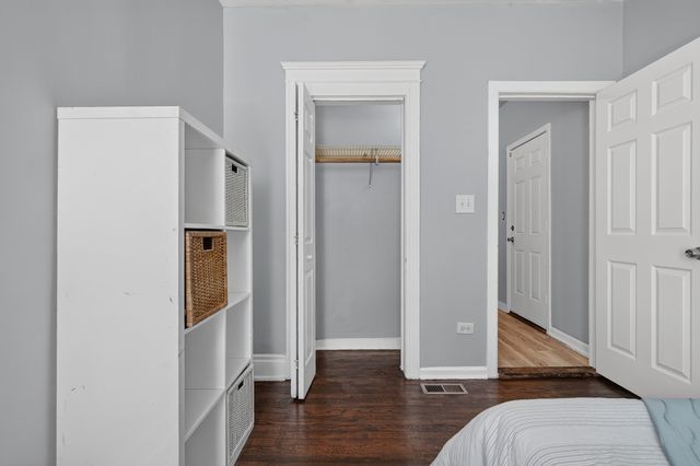6559 S Eberhart Avenue, Chicago, IL 60637