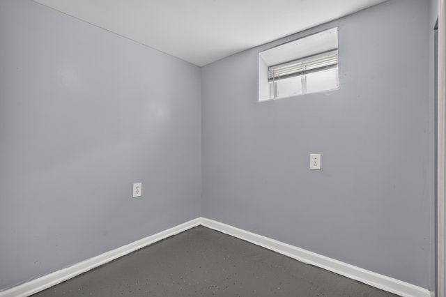 6559 S Eberhart Avenue, Chicago, IL 60637