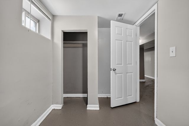6559 S Eberhart Avenue, Chicago, IL 60637