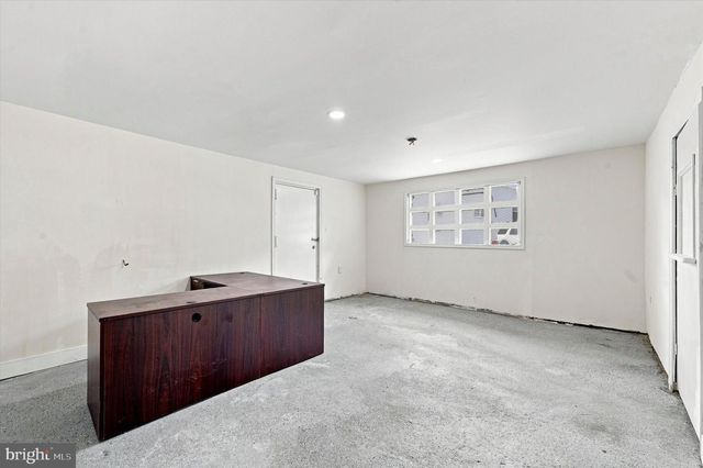 806 POWELL AVE, Darby, PA 19023