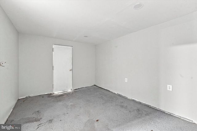 806 POWELL AVE, Darby, PA 19023