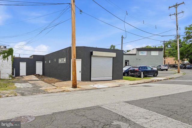 806 POWELL AVE, Darby, PA 19023