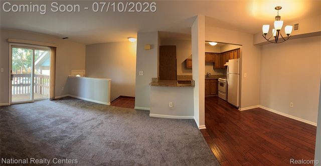 212 Pinewood Drive 22, Plymouth, MI 48170