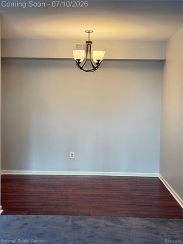 212 Pinewood Drive 22, Plymouth, MI 48170