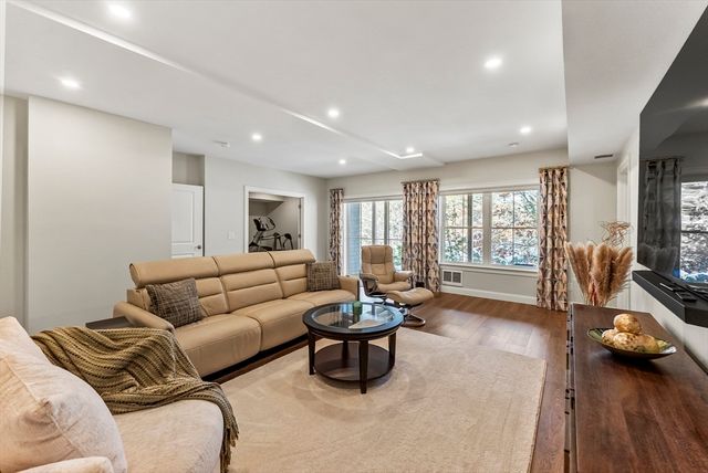 5 Muirfield 5, Plymouth, MA 02360