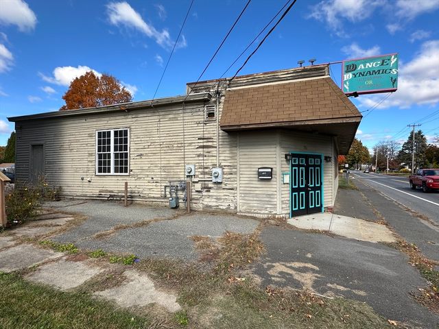 386 Chicopee Street, Chicopee, MA 01013