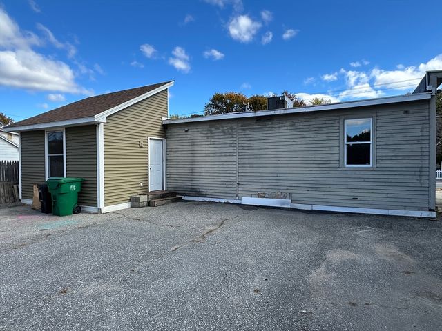 386 Chicopee Street, Chicopee, MA 01013