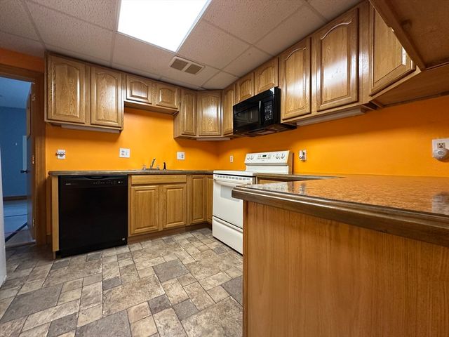 386 Chicopee Street, Chicopee, MA 01013