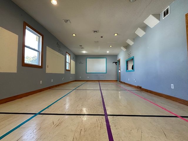 386 Chicopee Street, Chicopee, MA 01013