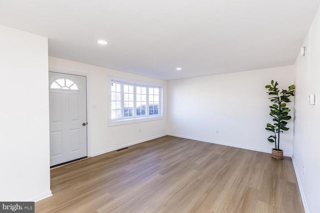 1117 CIRCLE DR, Halethorpe, MD 21227