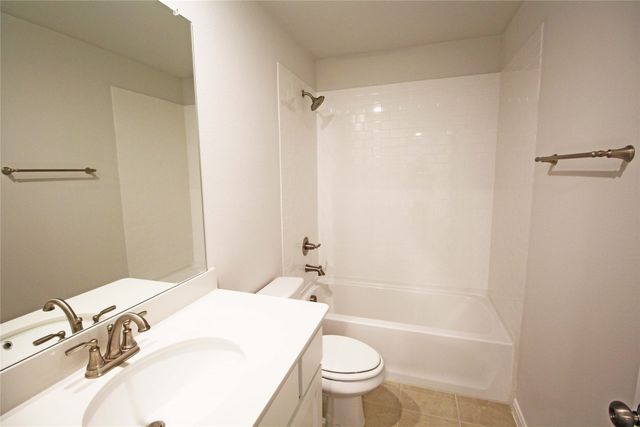 1431 Golden Meadow Drive, Van Alstyne, TX 75495