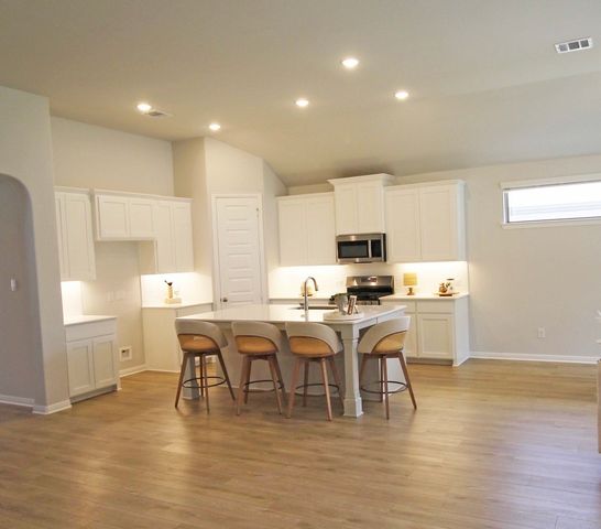 1431 Golden Meadow Drive, Van Alstyne, TX 75495