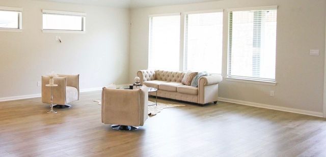 1431 Golden Meadow Drive, Van Alstyne, TX 75495