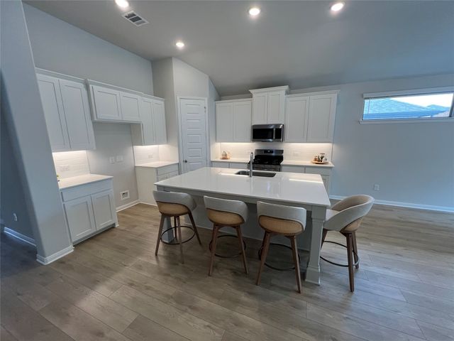 1431 Golden Meadow Drive, Van Alstyne, TX 75495