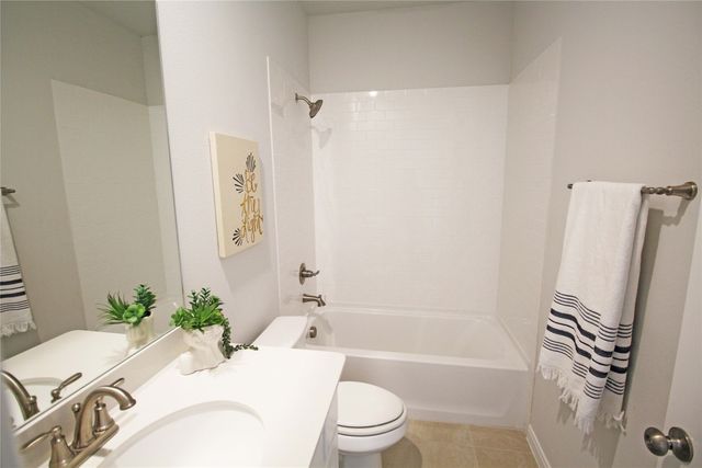 1431 Golden Meadow Drive, Van Alstyne, TX 75495