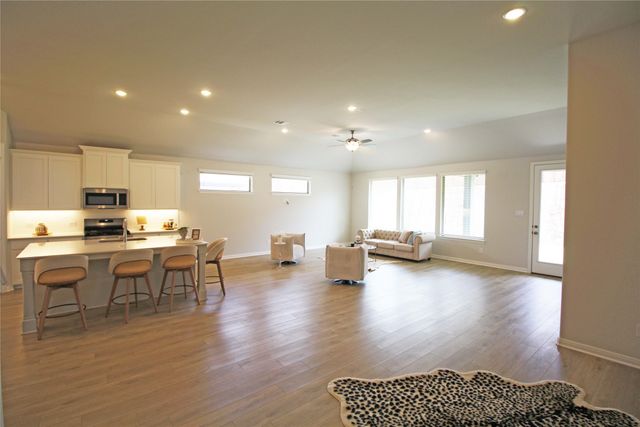 1431 Golden Meadow Drive, Van Alstyne, TX 75495