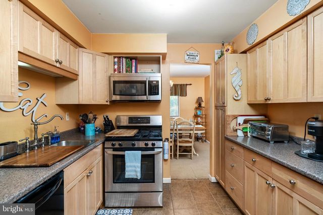 413 WOOD MILL DR, East Windsor, NJ 08512
