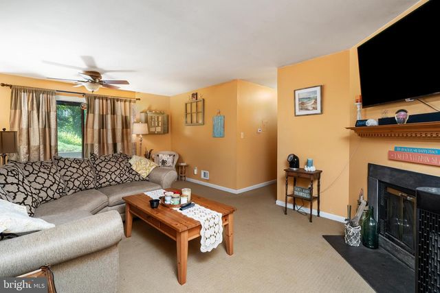 413 WOOD MILL DR, East Windsor, NJ 08512