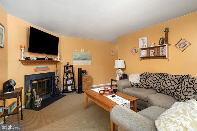 413 WOOD MILL DR, East Windsor, NJ 08512