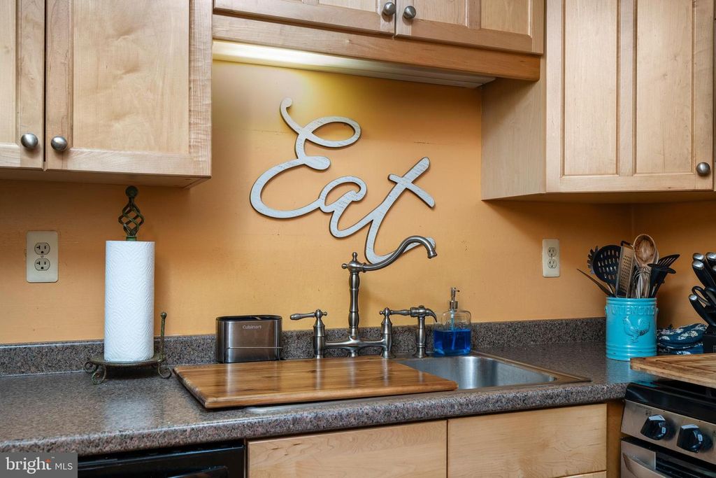 413 WOOD MILL DR, East Windsor, NJ 08512