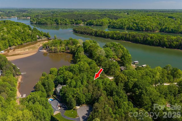 1725 Bay Head Court, Catawba, NC 28609